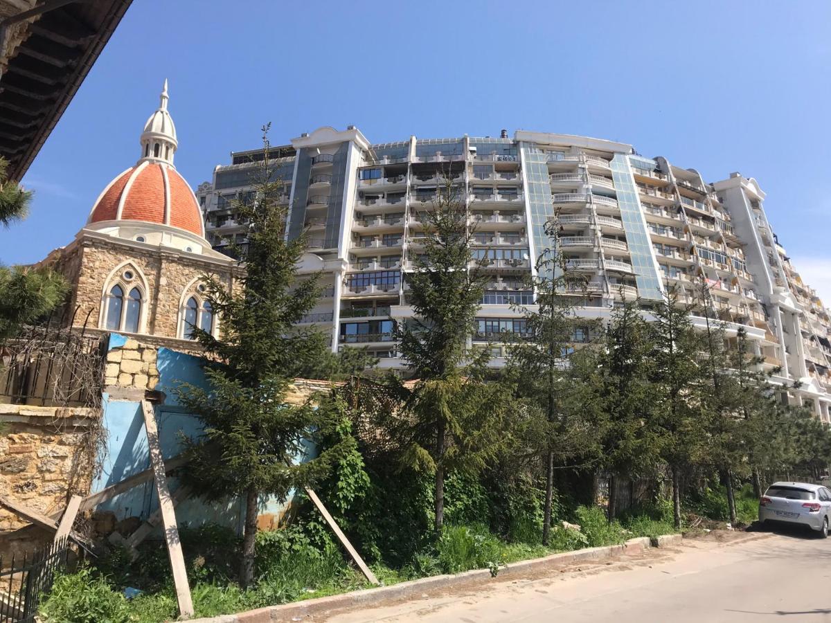 Аркадийский Дворец. Санрайз Appartement Odessa Buitenkant foto