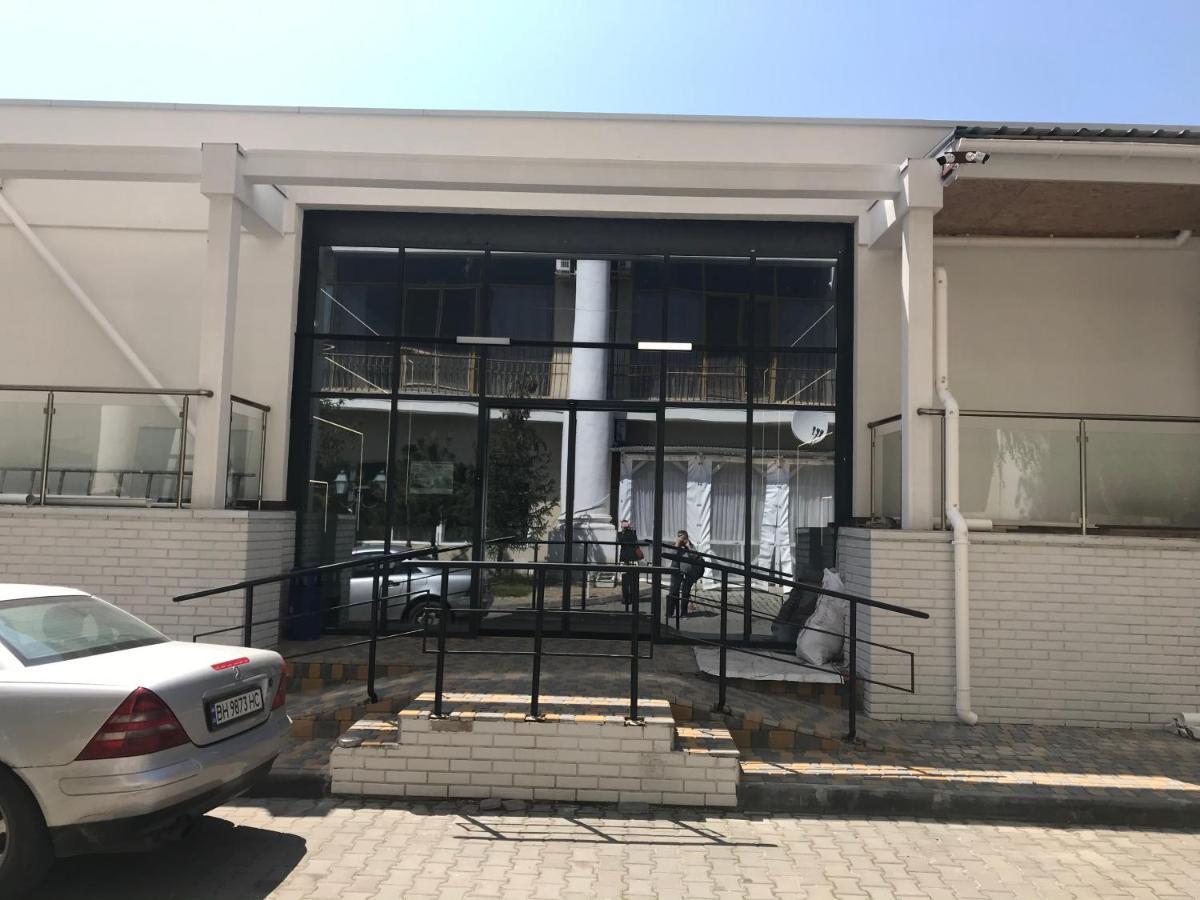 Аркадийский Дворец. Санрайз Appartement Odessa Buitenkant foto
