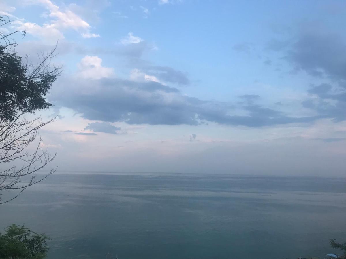 Аркадийский Дворец. Санрайз Appartement Odessa Buitenkant foto