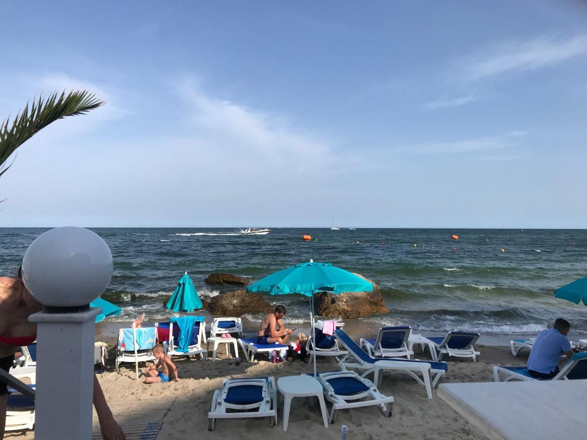 Аркадийский Дворец. Санрайз Appartement Odessa Buitenkant foto